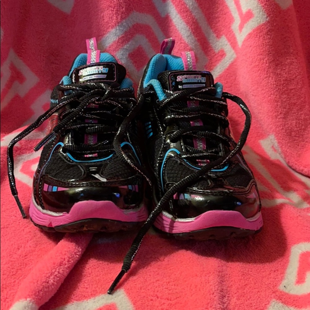 Sketchers shoes